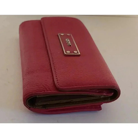 VINTAGE DKNY DONNA KARAN TRIFOLD PINK LEATHER WALLET - Picture 3 of 8